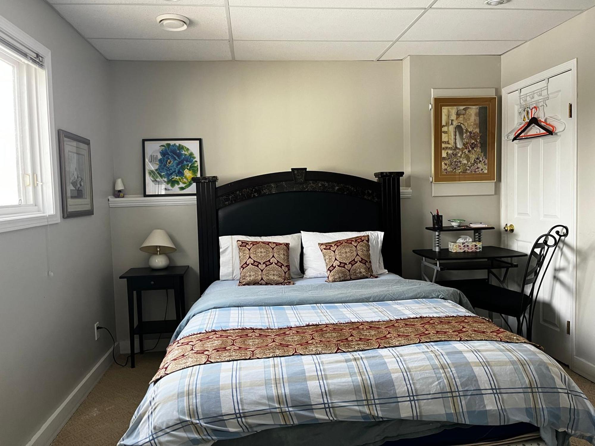 Citadel Cozy Quilt Private Bedroom YYC Exterior foto